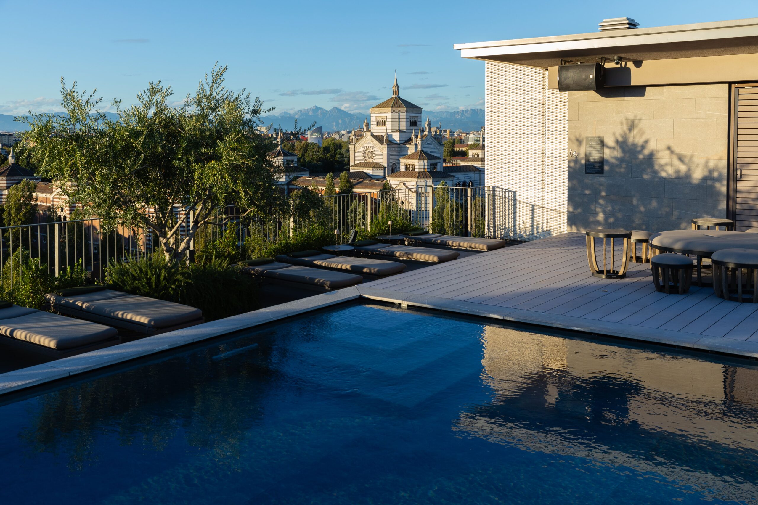 hotel with pool milan